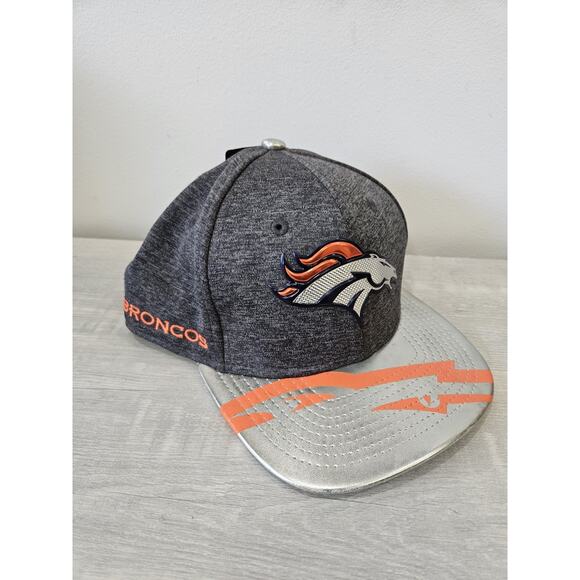 YouthNew Era Graphite Denver Broncos NFL Spotlight 59FIFTY HatAdjustable - Picture 1 of 8